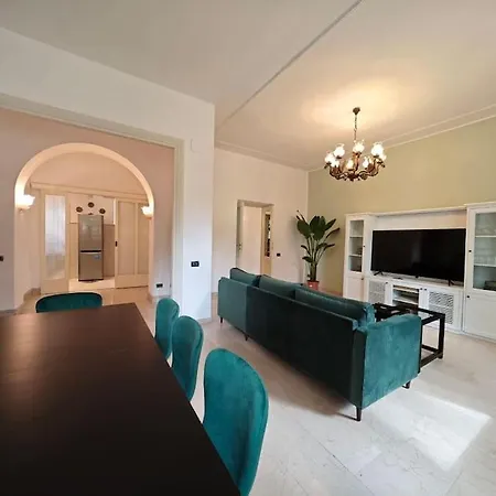 Gjg Aventino 아파트 로마